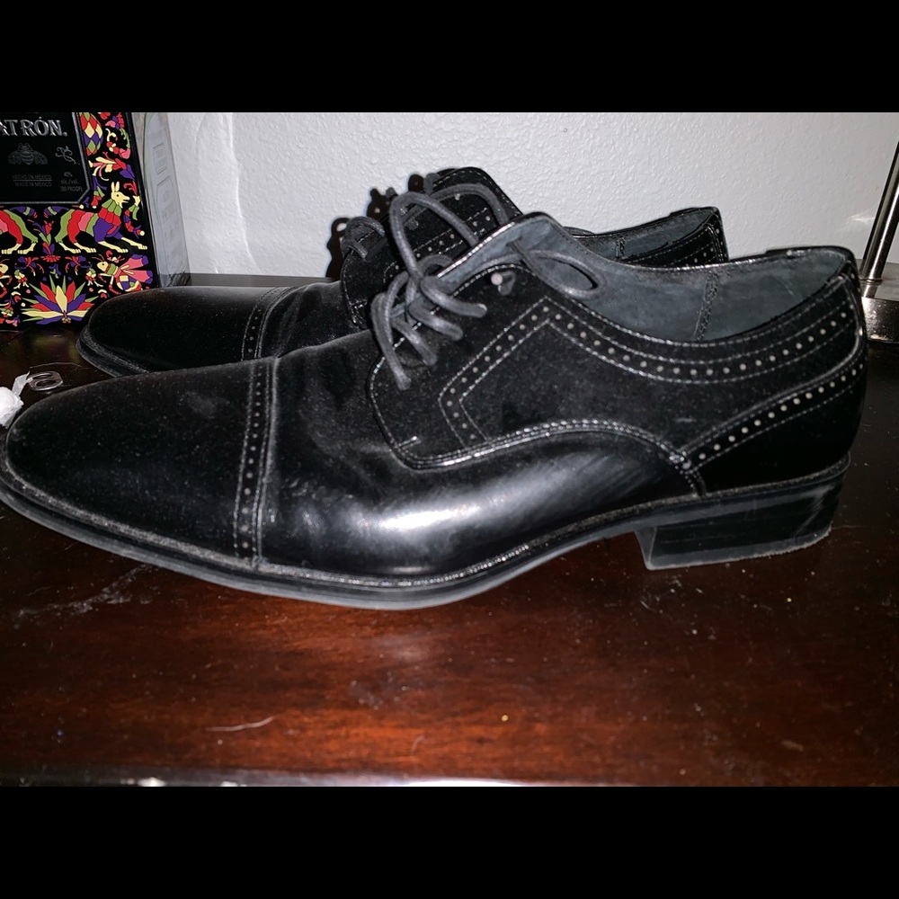 Shoes - Picture 2 of 4